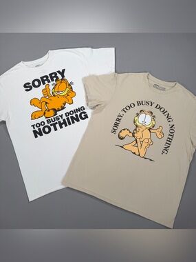 Garfield Mens L Large T-Shirts Lot of 2 Sorry Too Busy Doing Nothing Tan White